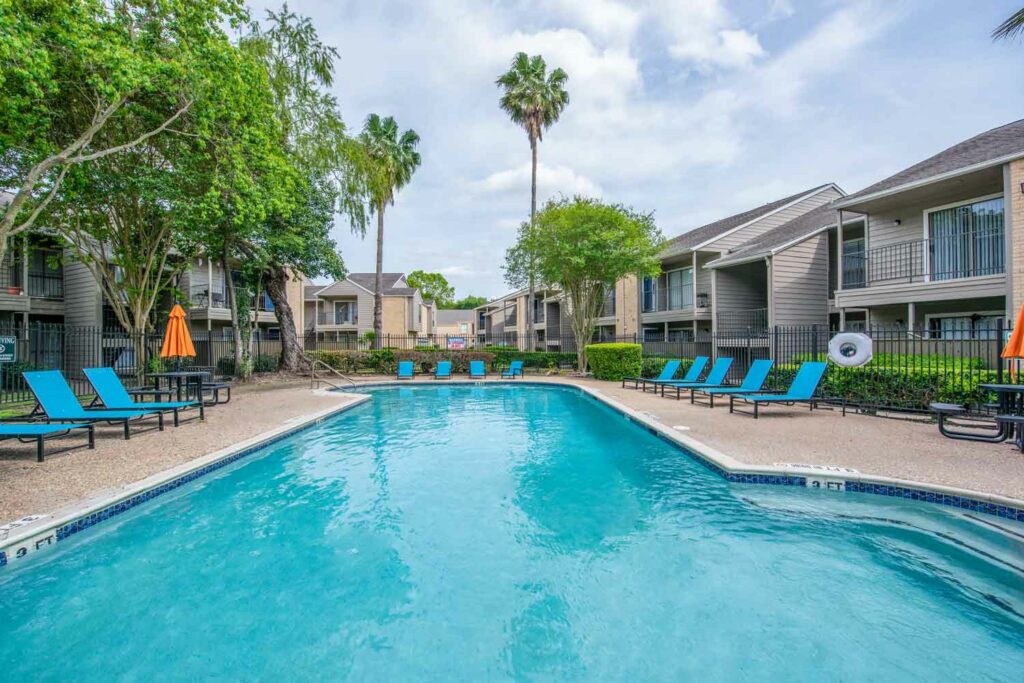 Swimming pool at Morgan Bay apartments